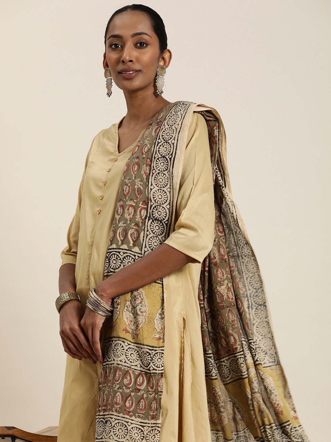

Taavi Ethnic Motifs Printed Kalamkari Sustainable Dupatta, Olive
