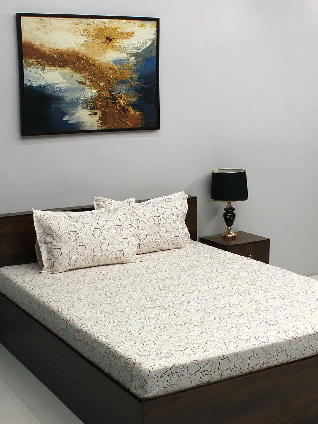 

Raymond Home Jazzy Red & White Geometric Cotton 120 TC Queen Bedsheet With 2 Pillow Covers