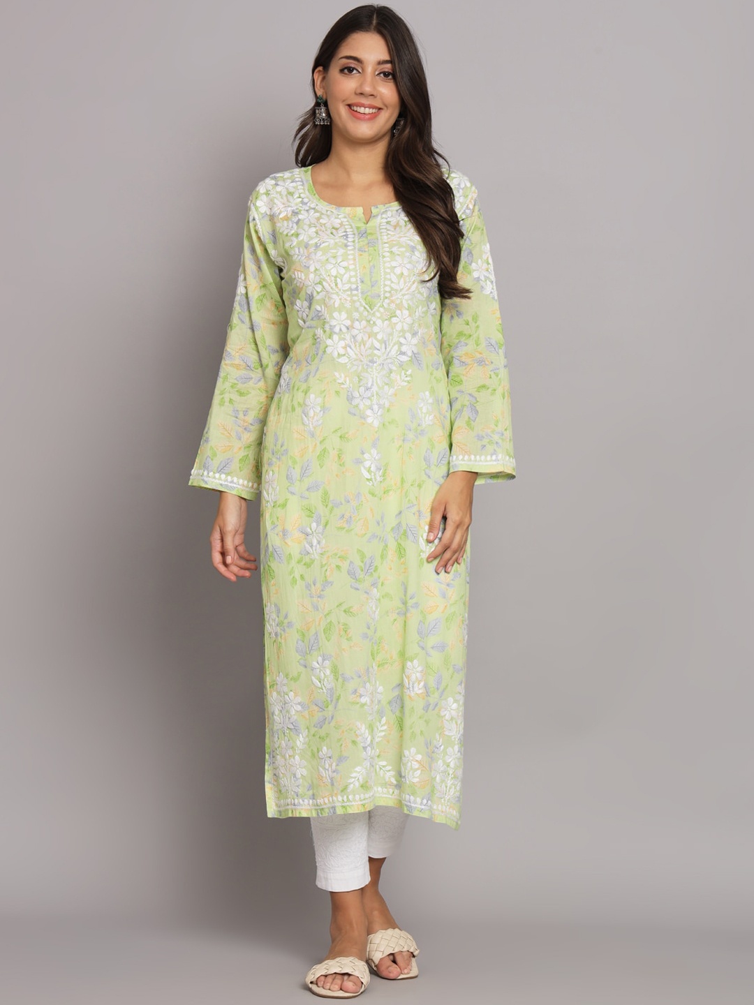 

PARAMOUNT CHIKAN Women Embroidered Chikankari Cotton Mulmul Straight Kurta, Green