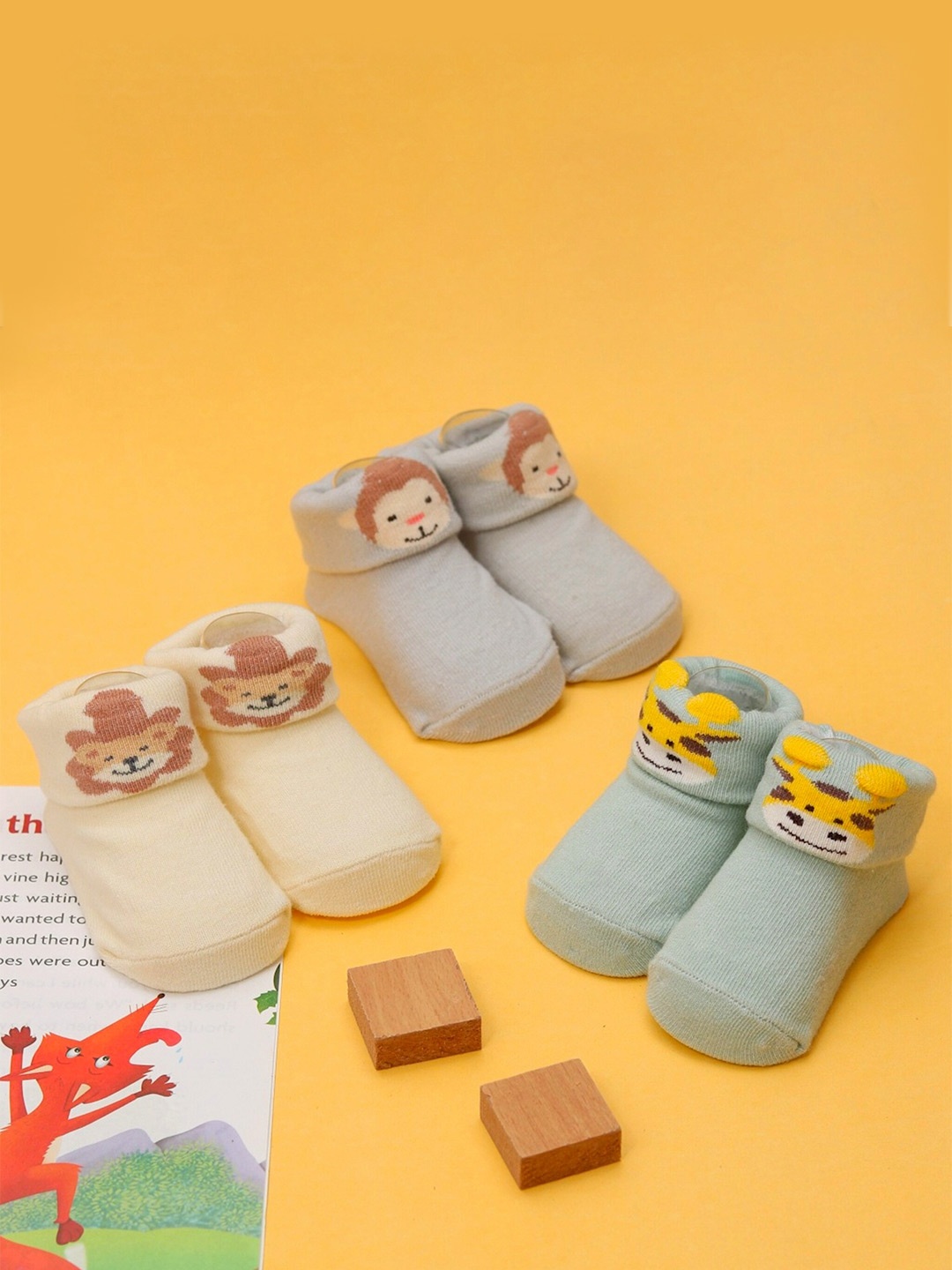 

Yellow Bee Infant Boys Pack Of 3 Patterned Cotton Ankle Socks, Cream