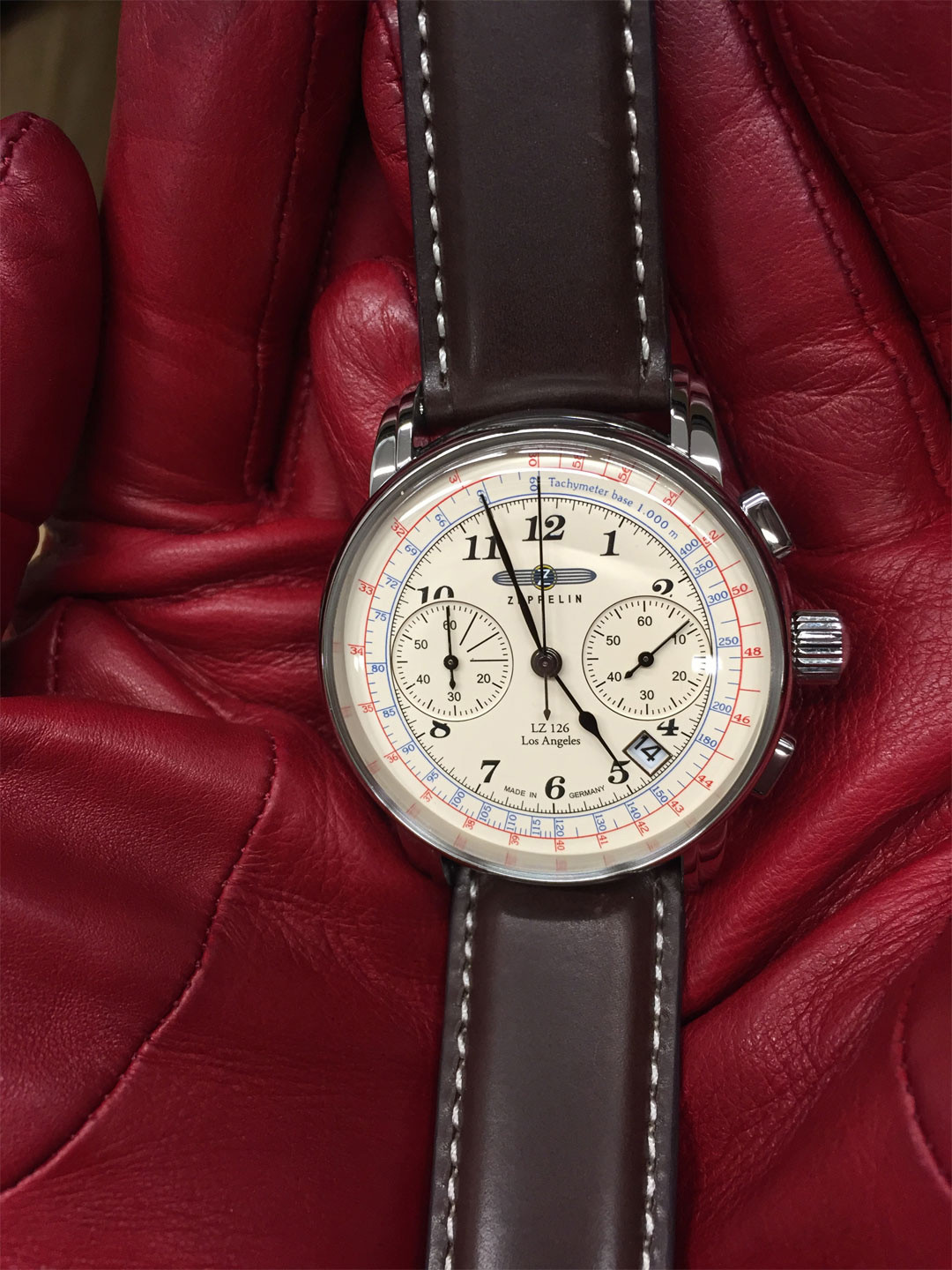 

ZEPPELIN Men Patterned Dial & Leather Straps Chronograph Analogue Watch 76145, Beige