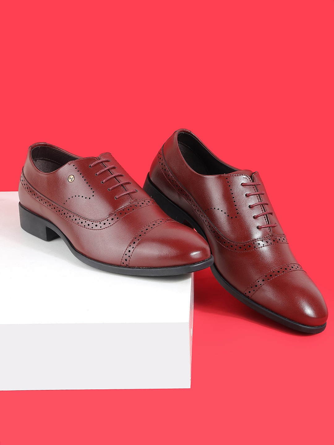 

Metro Men Textured Formal Brogues, Maroon