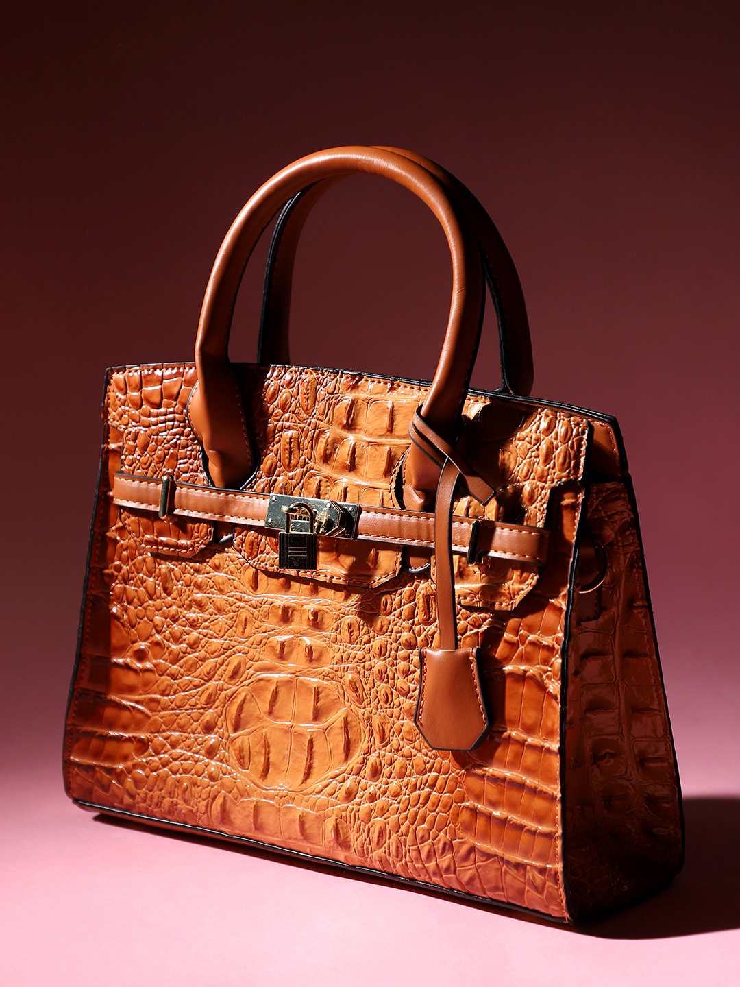 

HAUTE SAUCE by Campus Sutra Textured Swagger Handheld Bag, Brown