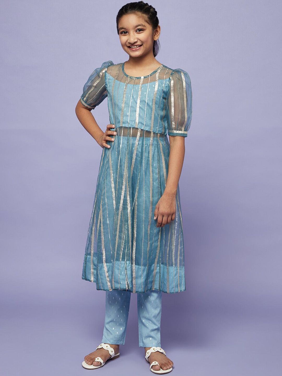 

Aks Kids Girls Woven Design Puff Sleeve Zari Anarkali Kurta with Trousers, Blue