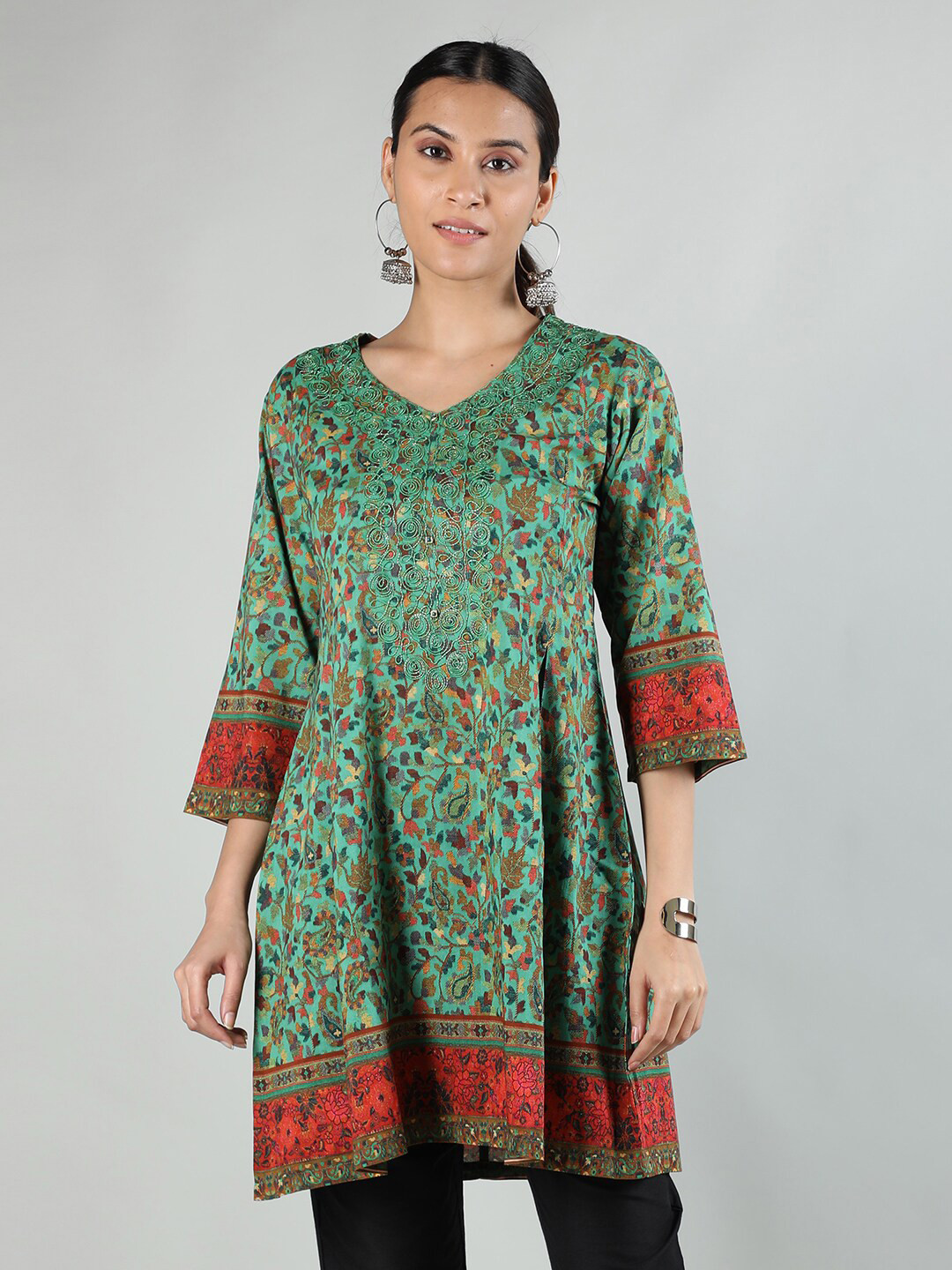 

Rage Floral Printed Thread Work V-Neck Panelled A-line Kurti, Green