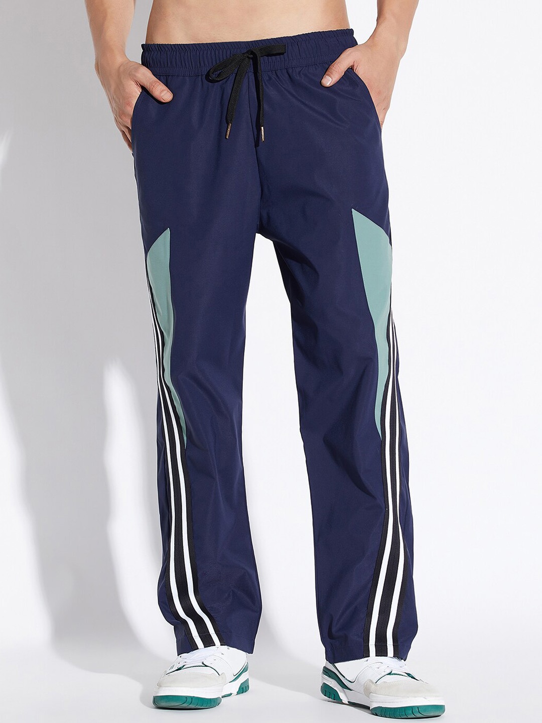 

FUGAZEE Men Relaxed-Fit Track Pants, Navy blue