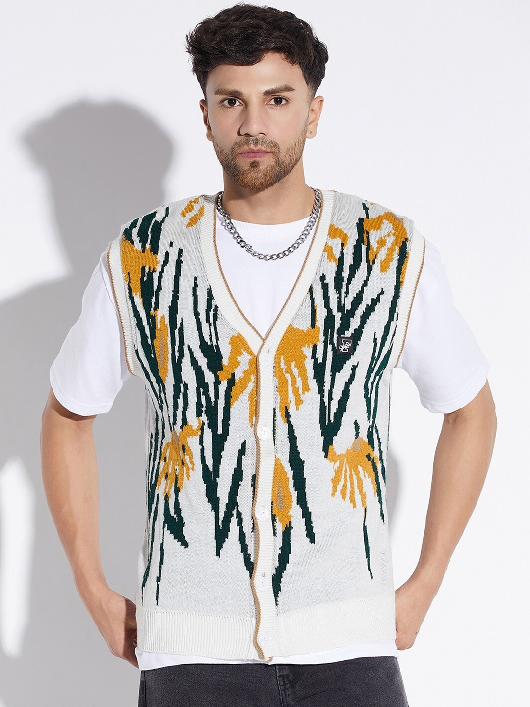 

FUGAZEE Abstract Printed Acrylic Cardigan Sweaters, White