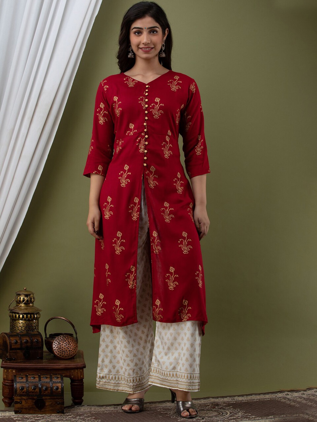 

Mialo fashion Floral Printed A-Line Kurta with Palazzos, Maroon