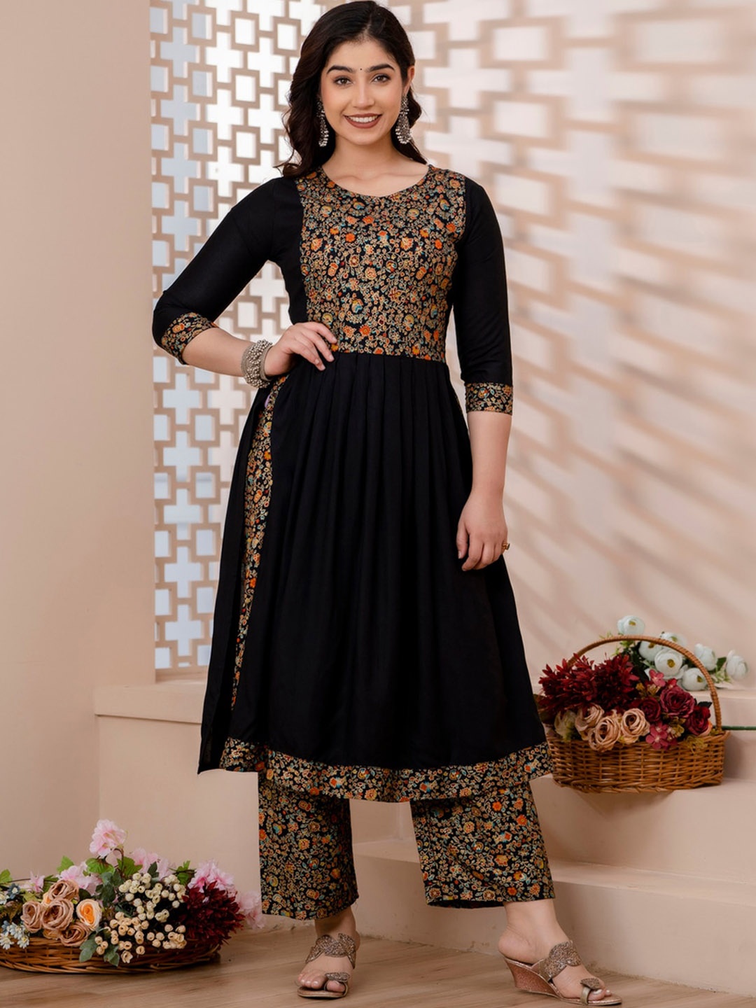 

Mialo fashion Floral Printed Regular Kurta with Trousers, Black