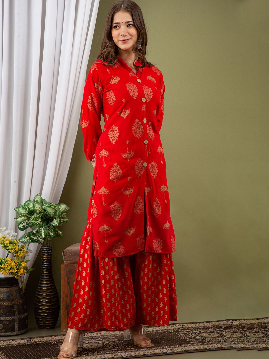 

Mialo fashion Ethnic Motifs Printed Mandarin Collar A-Line Kurta With Sharara, Red