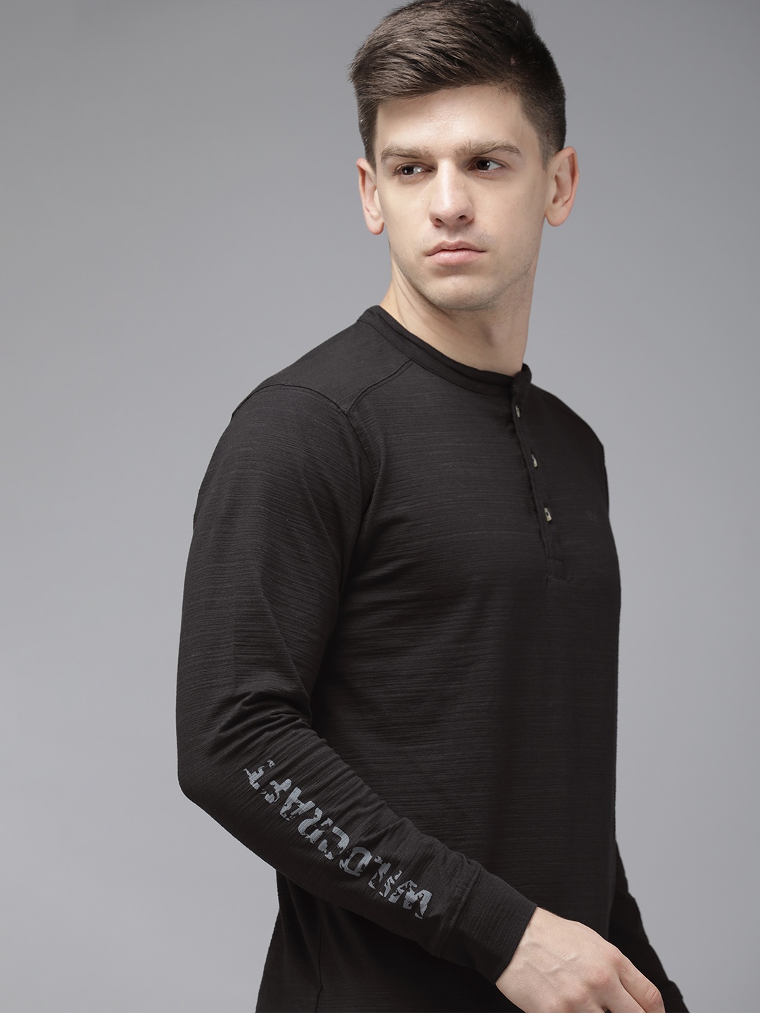 

Wildcraft Solid Henley-Neck Pullover Sweatshirt, Black