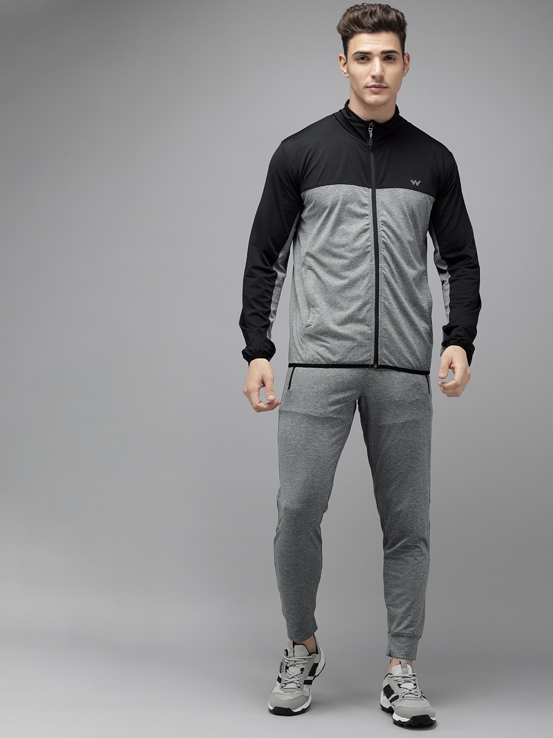 

Wildcraft Colourblocked Jacket And Mid-Rise Joggers, Grey