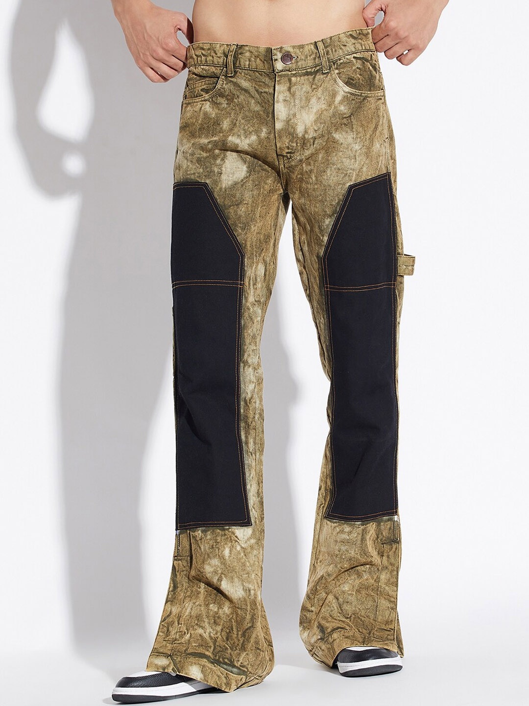

FUGAZEE Men Relaxed Fit Flared Jeans, Brown