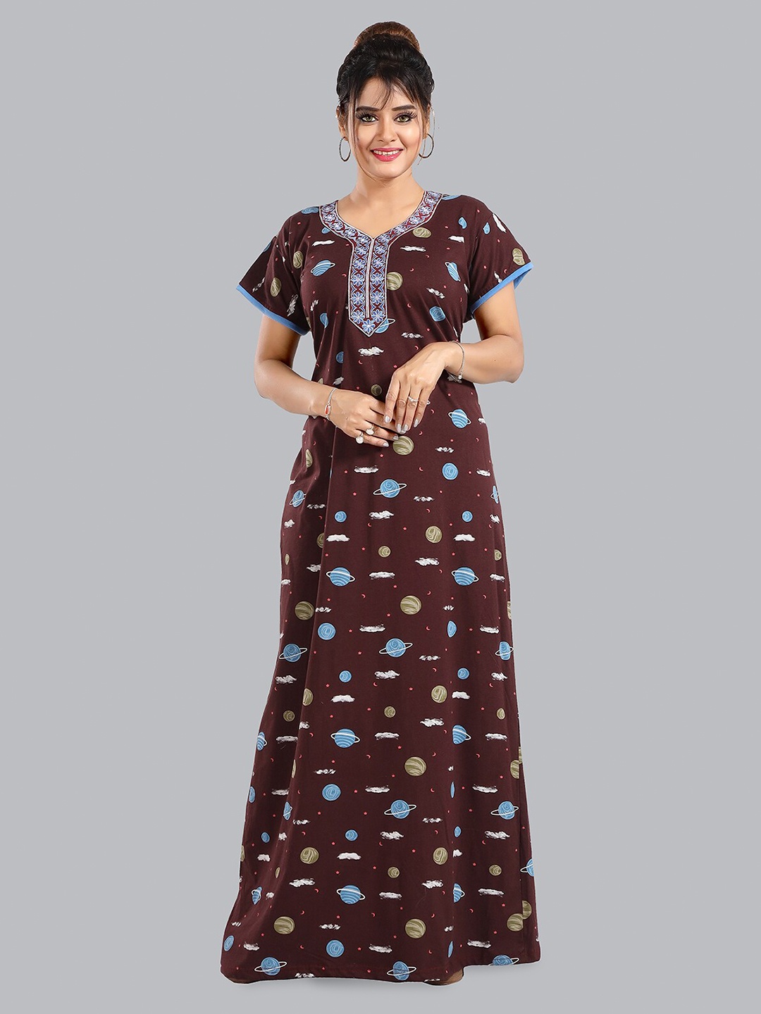 

FOMTI Conversational Printed Thread Work Detail Pure Cotton Maxi Nightdress, Brown