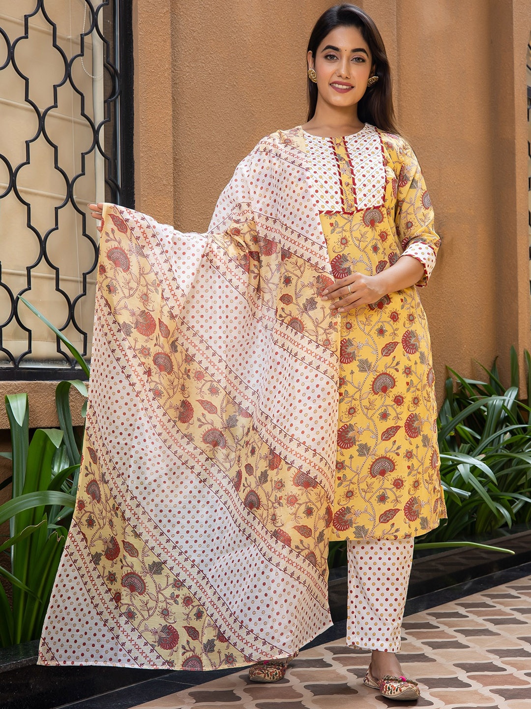 

misbis Floral Printed Regular Pure Cotton Kurta with Trousers & Dupatta, Yellow