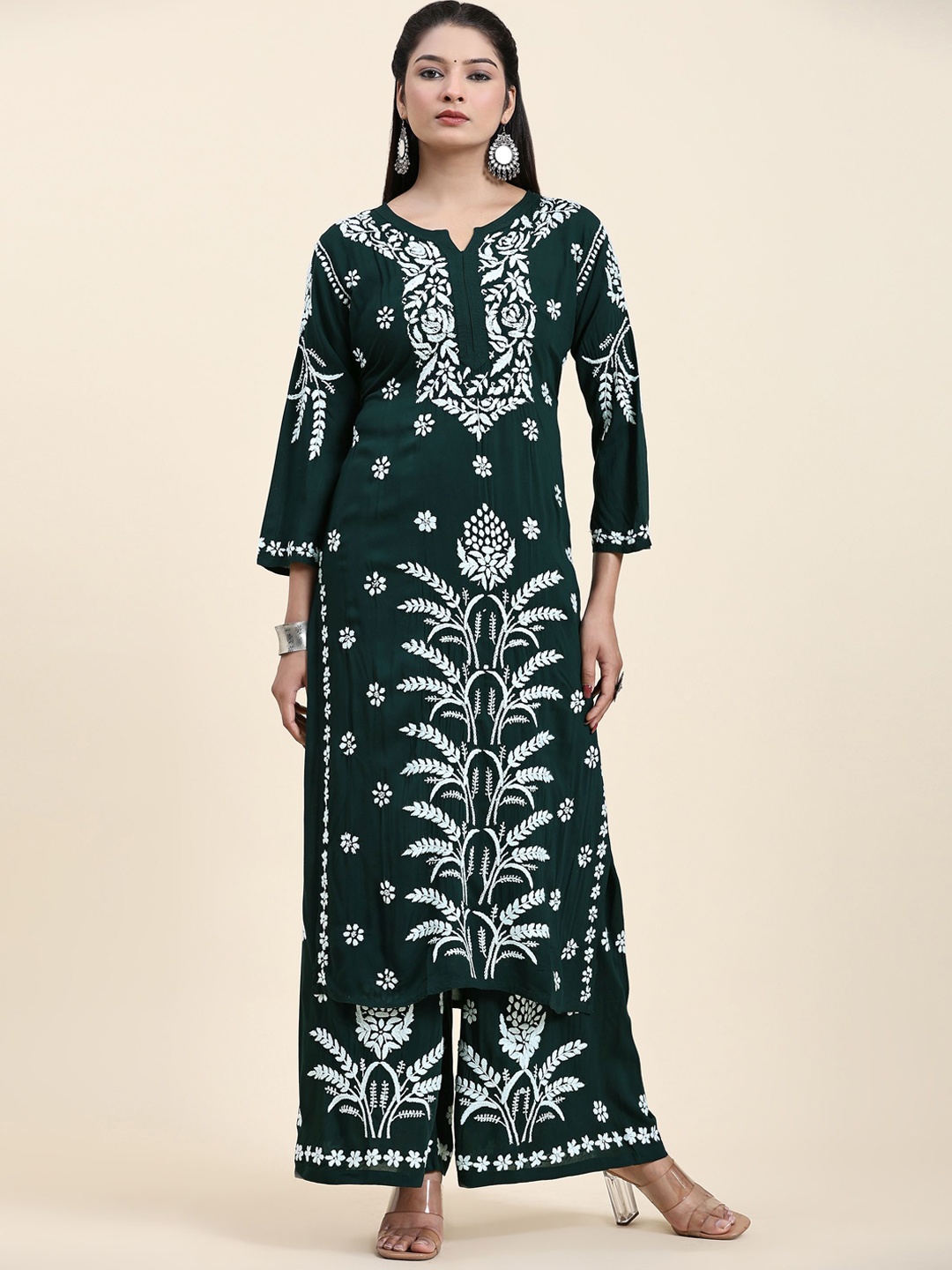 

HOUSE OF KARI Floral Embroidered Chikankari Pure Cotton Straight Kurta With Palazzo, Green
