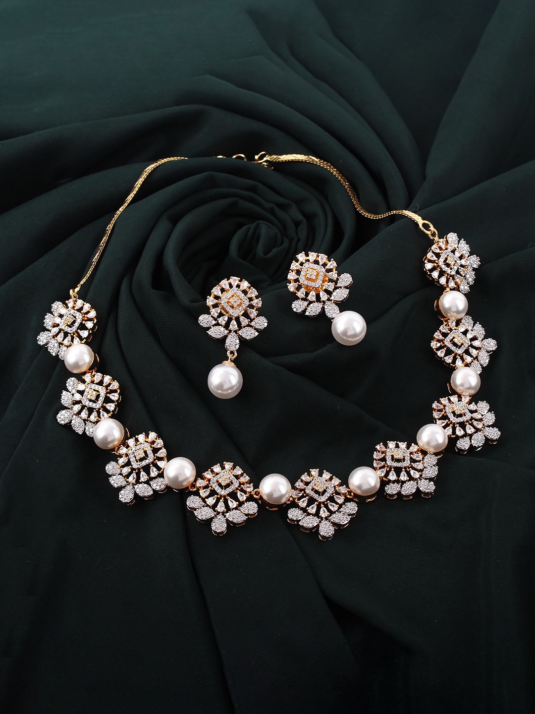 

Mirana Gold-Plated Cubic Zirconi- Studded Pearl-Beaded Necklace Set