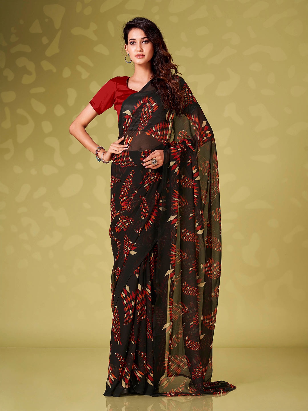 

Tikhi Imli Geometric Printed Poly Georgette Ready to Wear Saree, Black