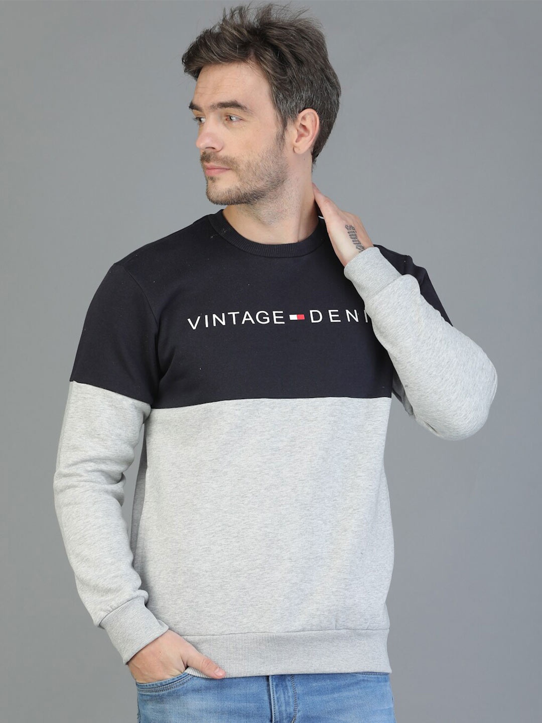 

TQS Colourblocked Round Neck Cotton Pullover, Navy blue