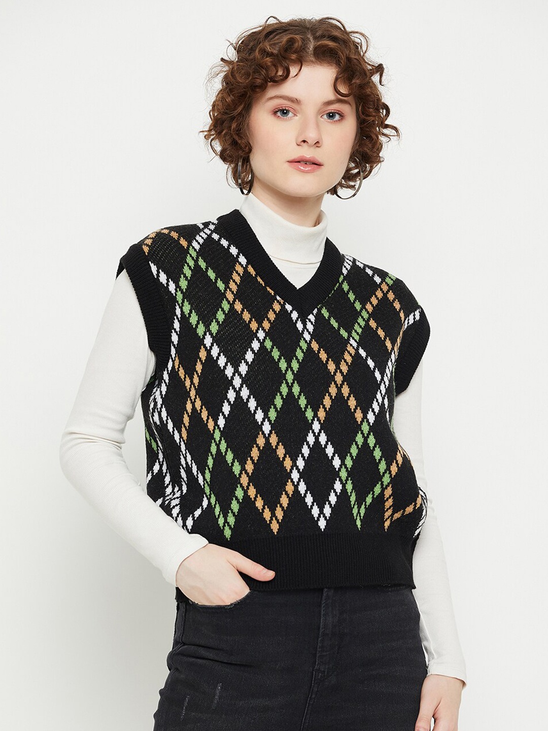 

KASMA Chevron Woollen Sweater Vest, Black