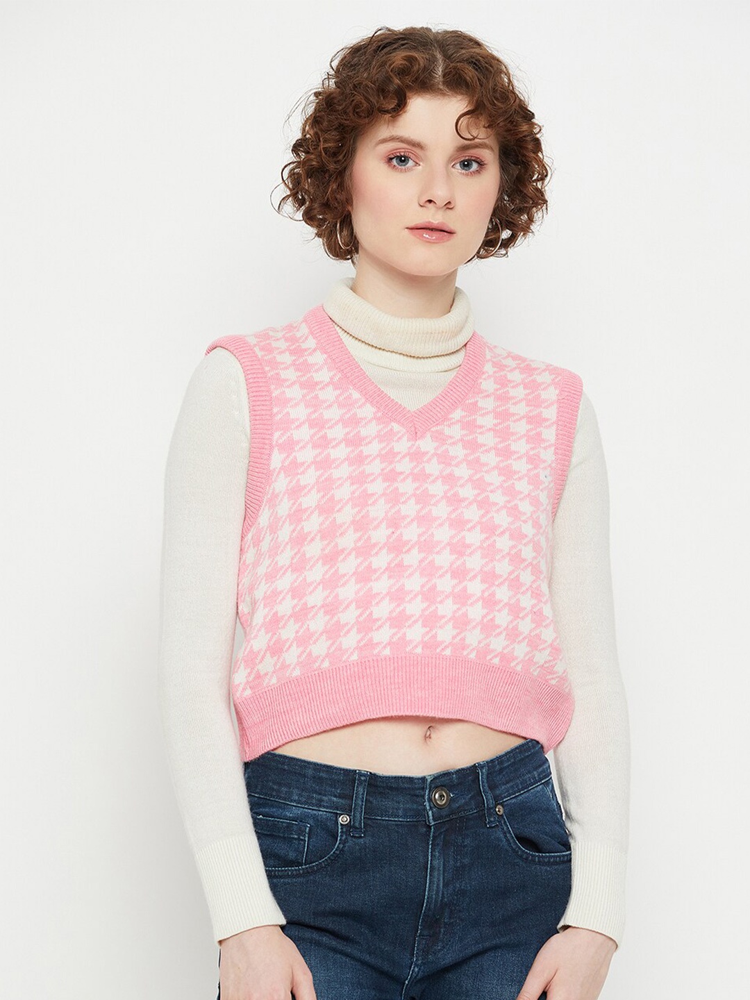

KASMA Self Design Geometric V-Neck Woollen Crop Sweater Vest, Pink