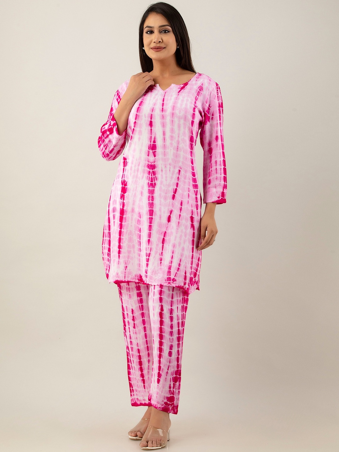 

CELEBRAVO Tie & Dyed Straight Kurta With Trousers, Pink