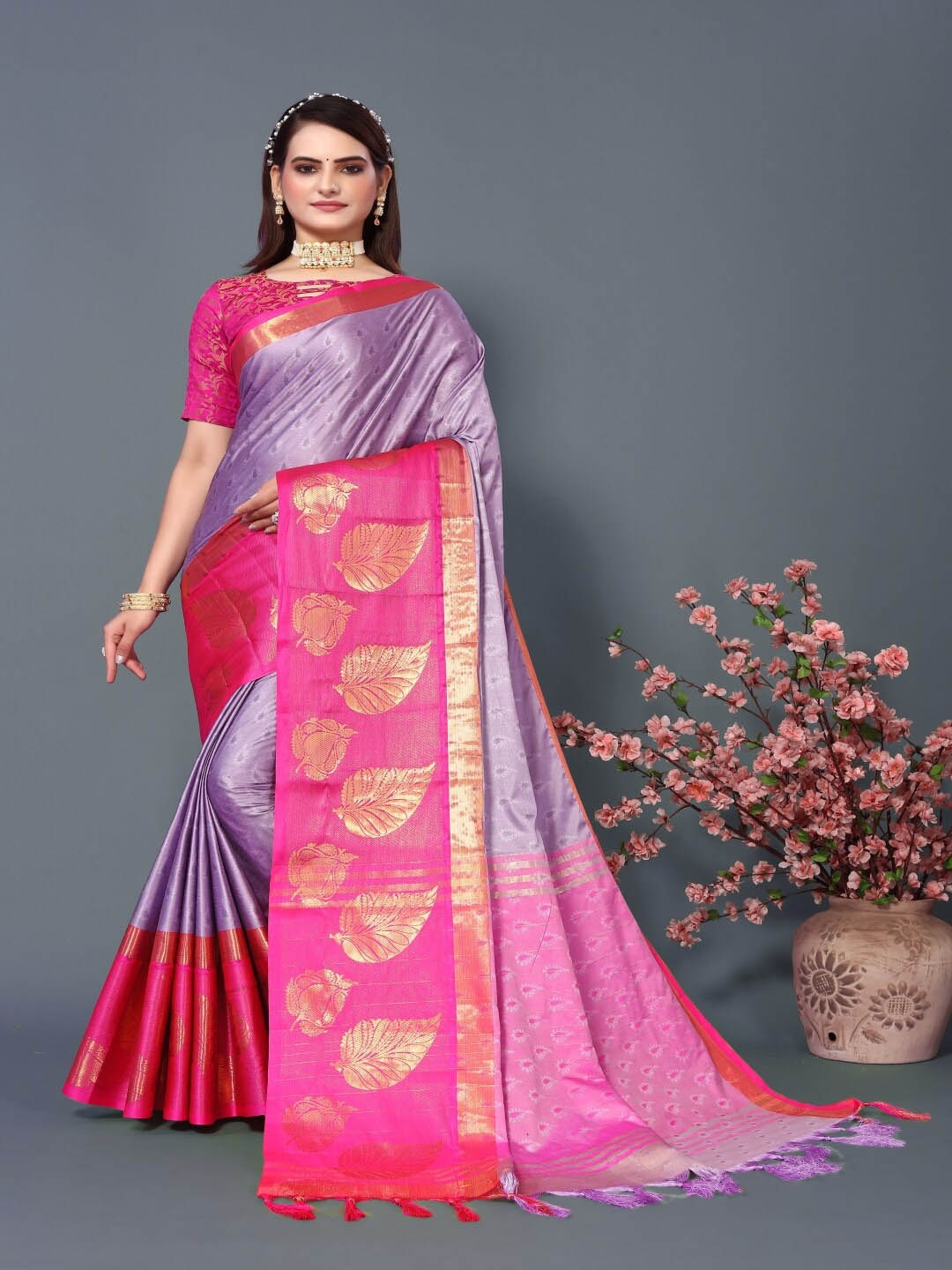 

Paramparik Textile Woven Design Zari Banarasi Saree, Peach