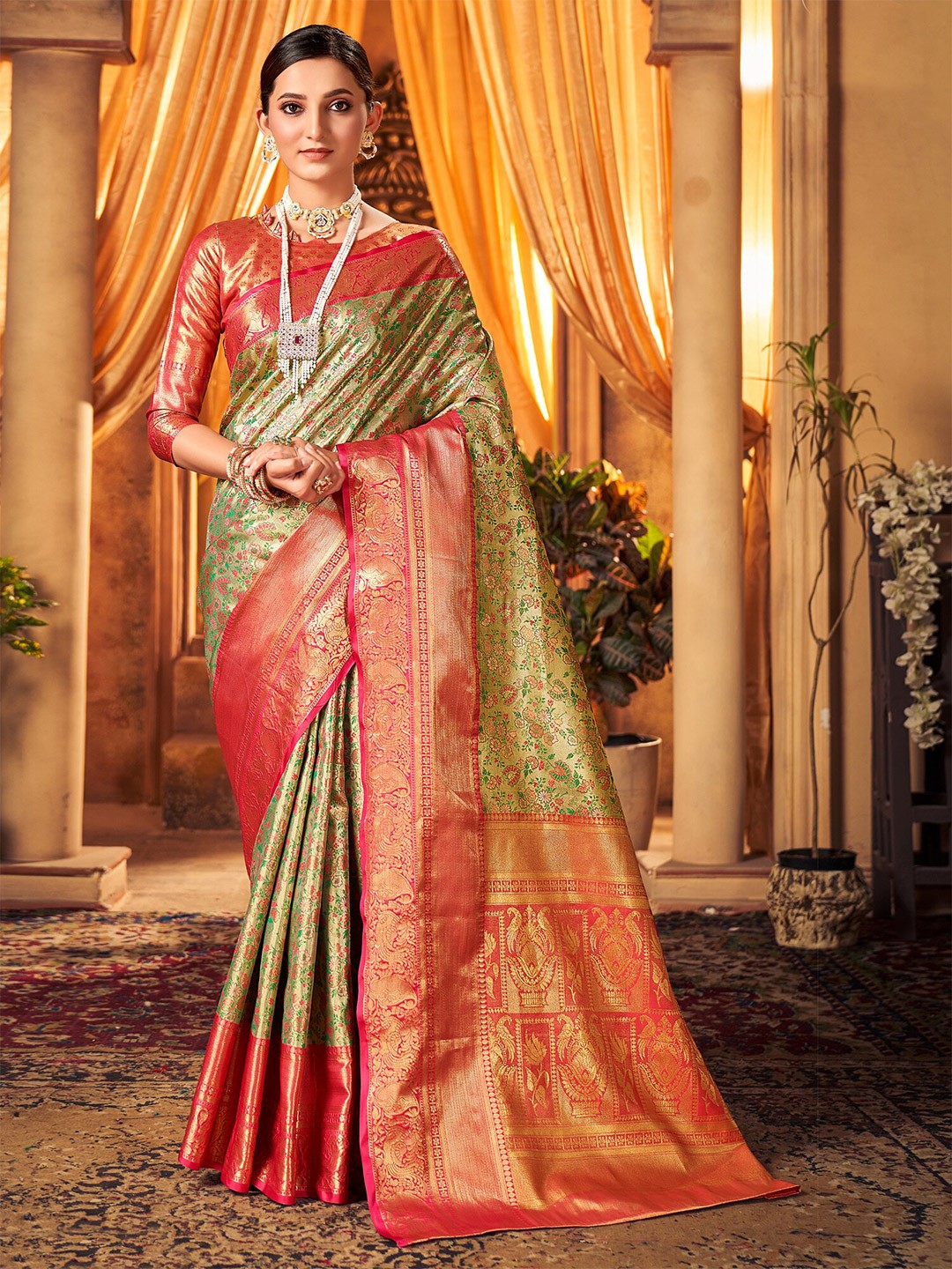 

Mitera Woven Design Zari Silk Blend Kanjeevaram Saree, Gold
