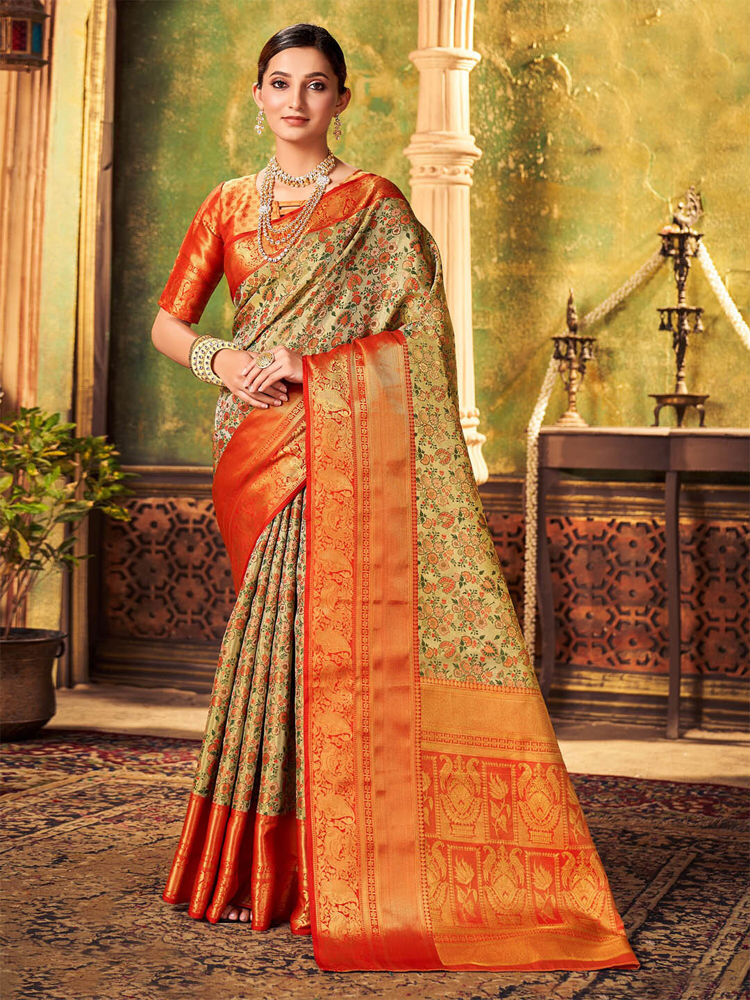 

Mitera Floral Woven Design Zari Detailed Kanjeevaram Saree, Gold