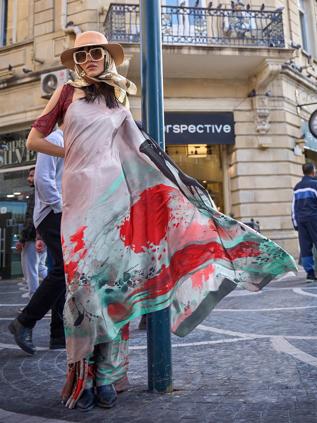 

Mitera Grey & Red Abstract Printed Pure Crepe Saree