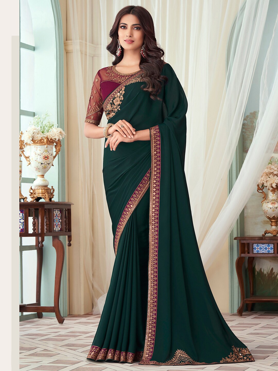 

Mitera Green & Gold-Toned Floral Embroidered Saree