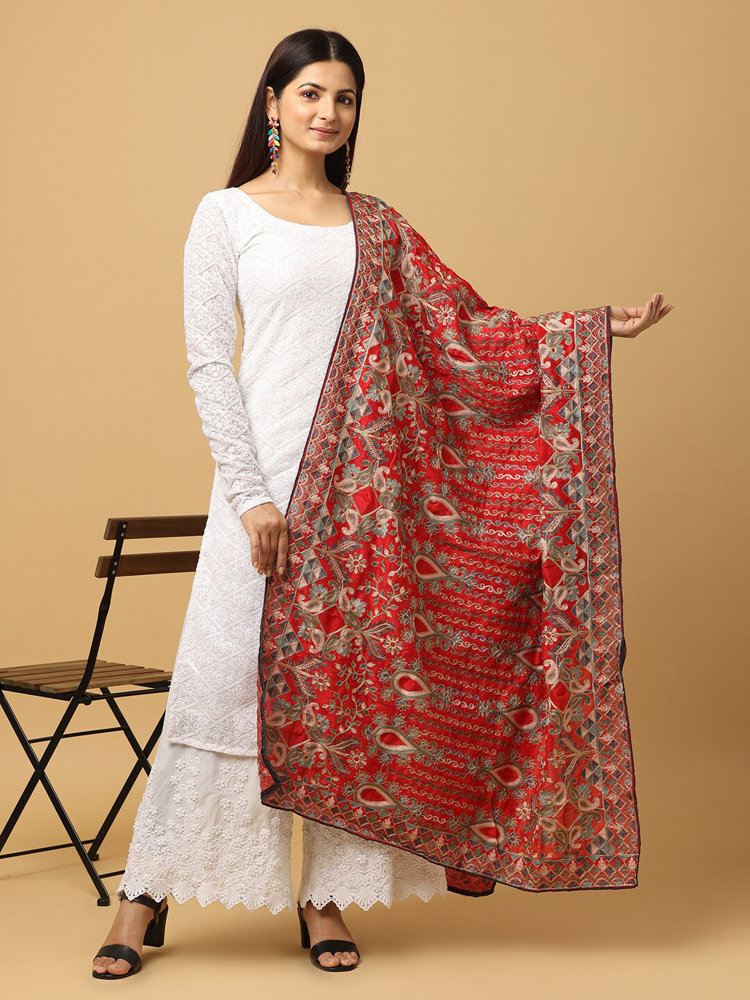 

VASTRANAND Ethnic Motifs Embroidered Dupatta, Red