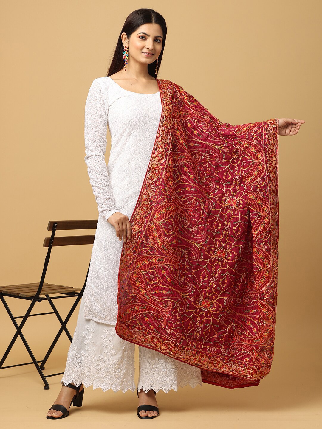 

VASTRANAND Paisley Embroidered Thread Work Dupatta, Burgundy