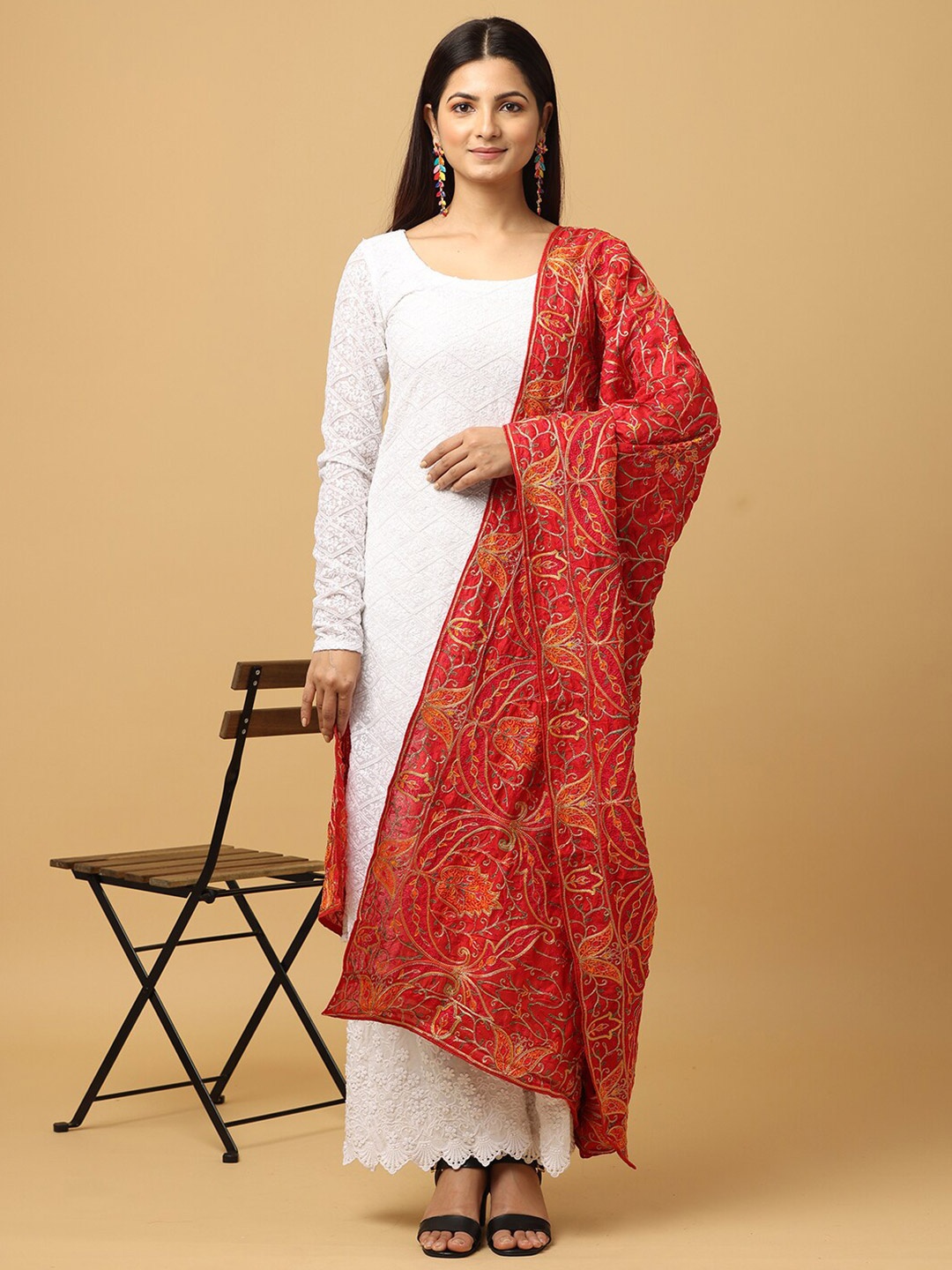 

VASTRANAND Ethnic Motifs Embroidered Dupatta With Thread Work, Red