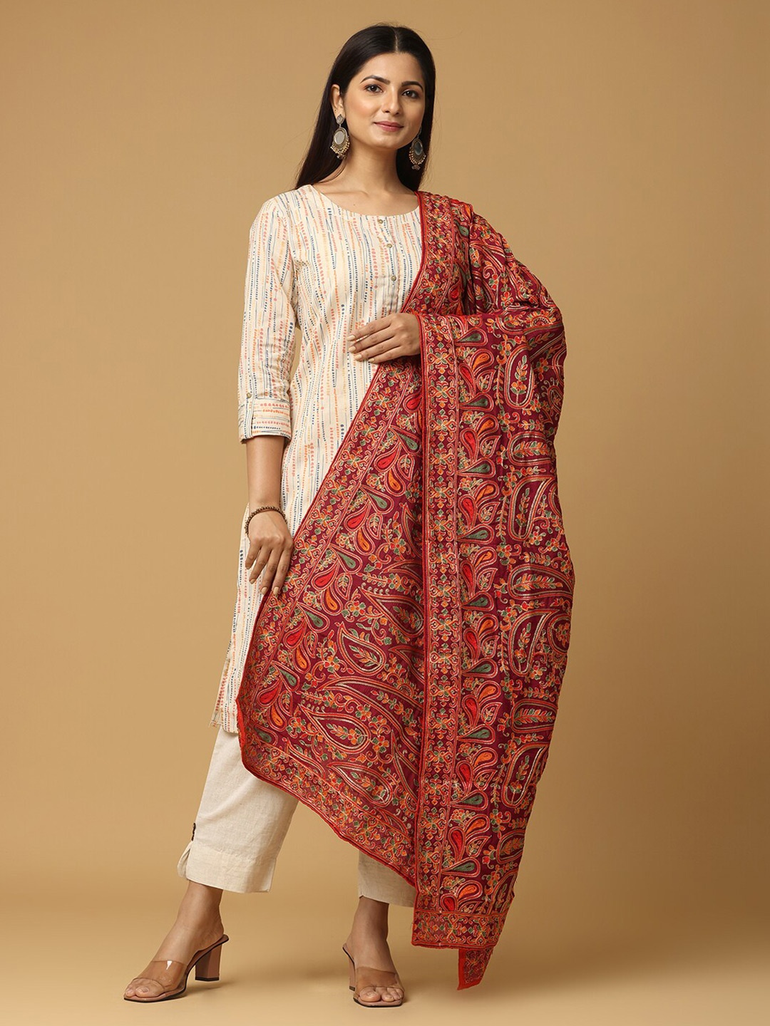 

VASTRANAND Ethnic Motifs Embroidered Dupatta, Burgundy