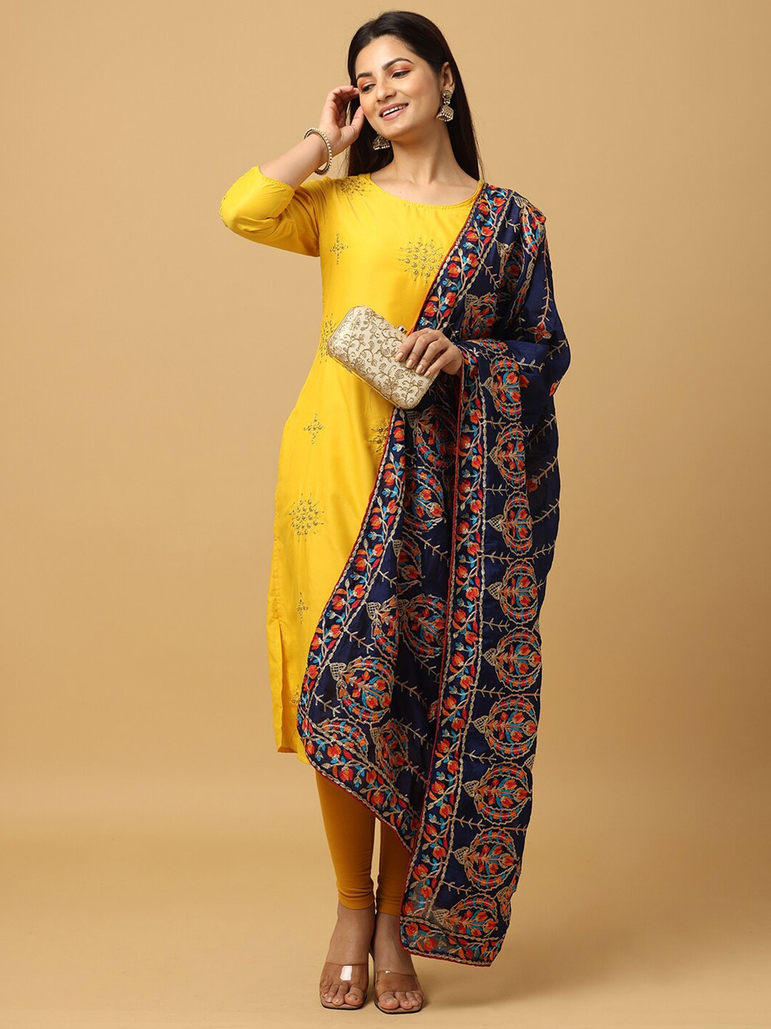 

VASTRANAND Ethnic Motifs Embroidered Dupatta, Navy blue