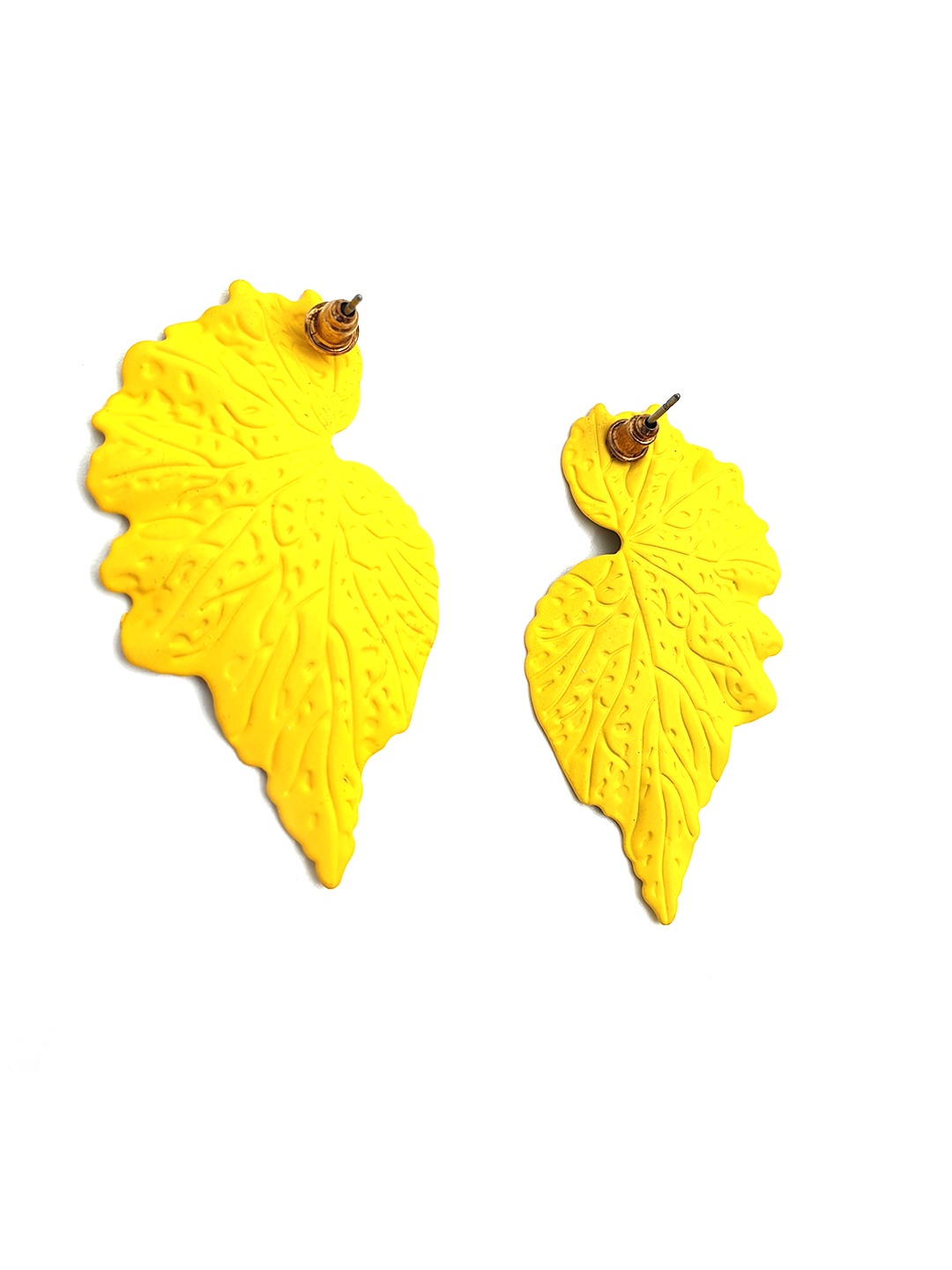 

ISHKAARA Leaf Shaped Studs Earrings, Yellow