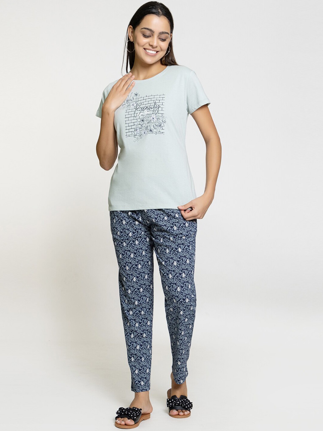 

Night Platter Floral Printed Pure Cotton Night Suit, Off white