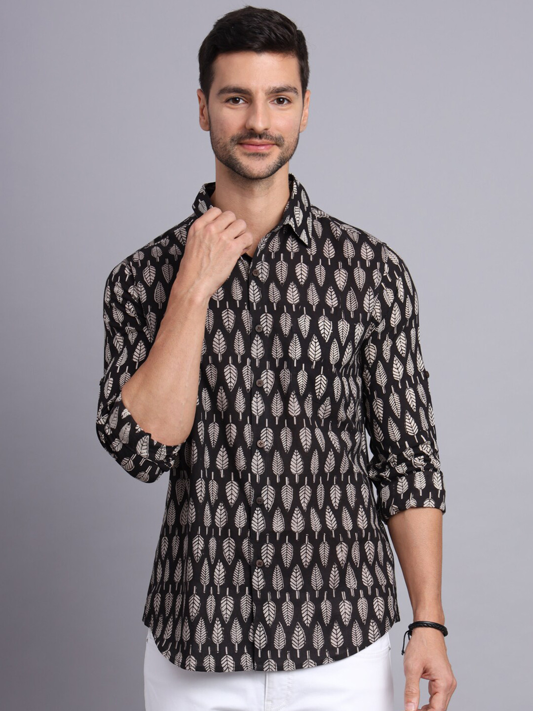 

Sutidora Classic Opaque Floral Printed Cotton Casual Shirt, Black