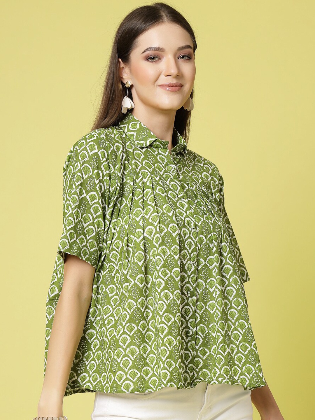

Molly & Michel Floral Printed Shirt Collar Gathered Cotton A-Line Top, Green