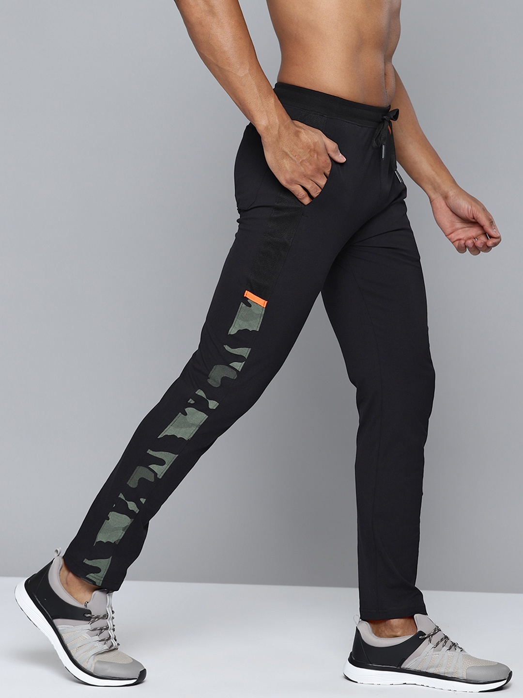 

HRX by Hrithik Roshan Men Abstract Printed Slim-Fit Track Pants, Black