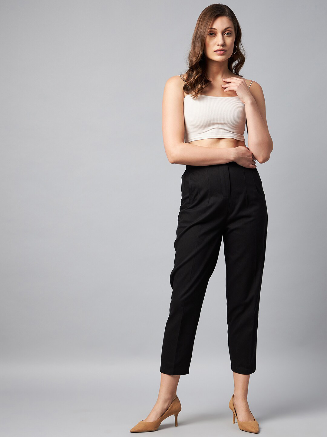 

Chemistry Women Tapered Fit High-Rise Trousers, Black