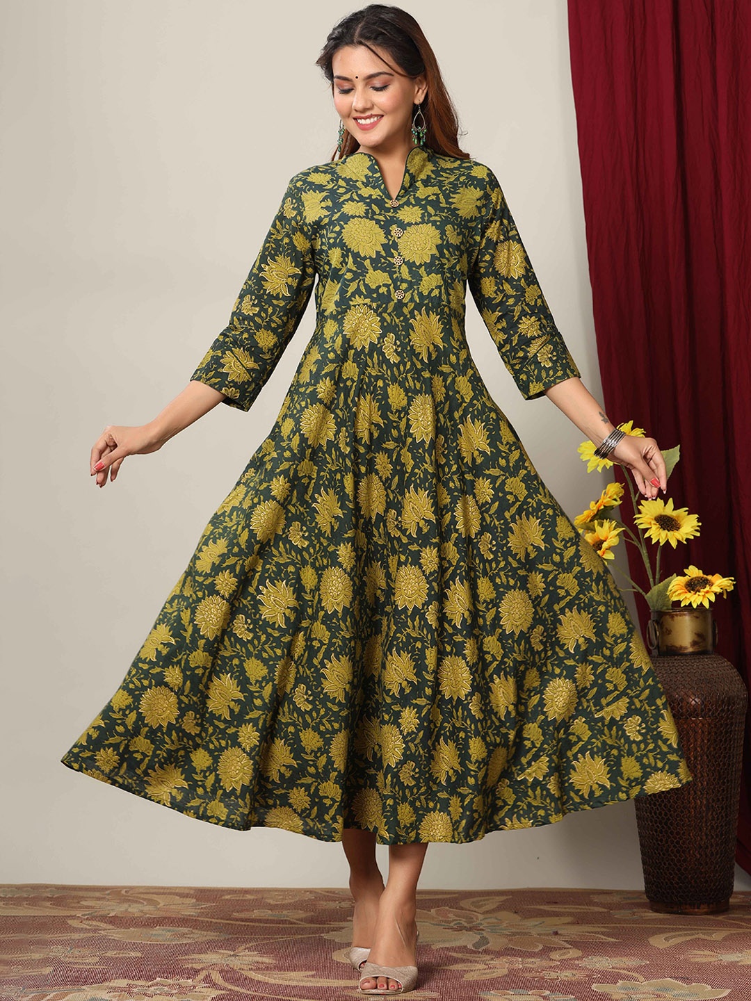 

MIRAVAN Floral Printed Anarkali Cotton Kurta, Green