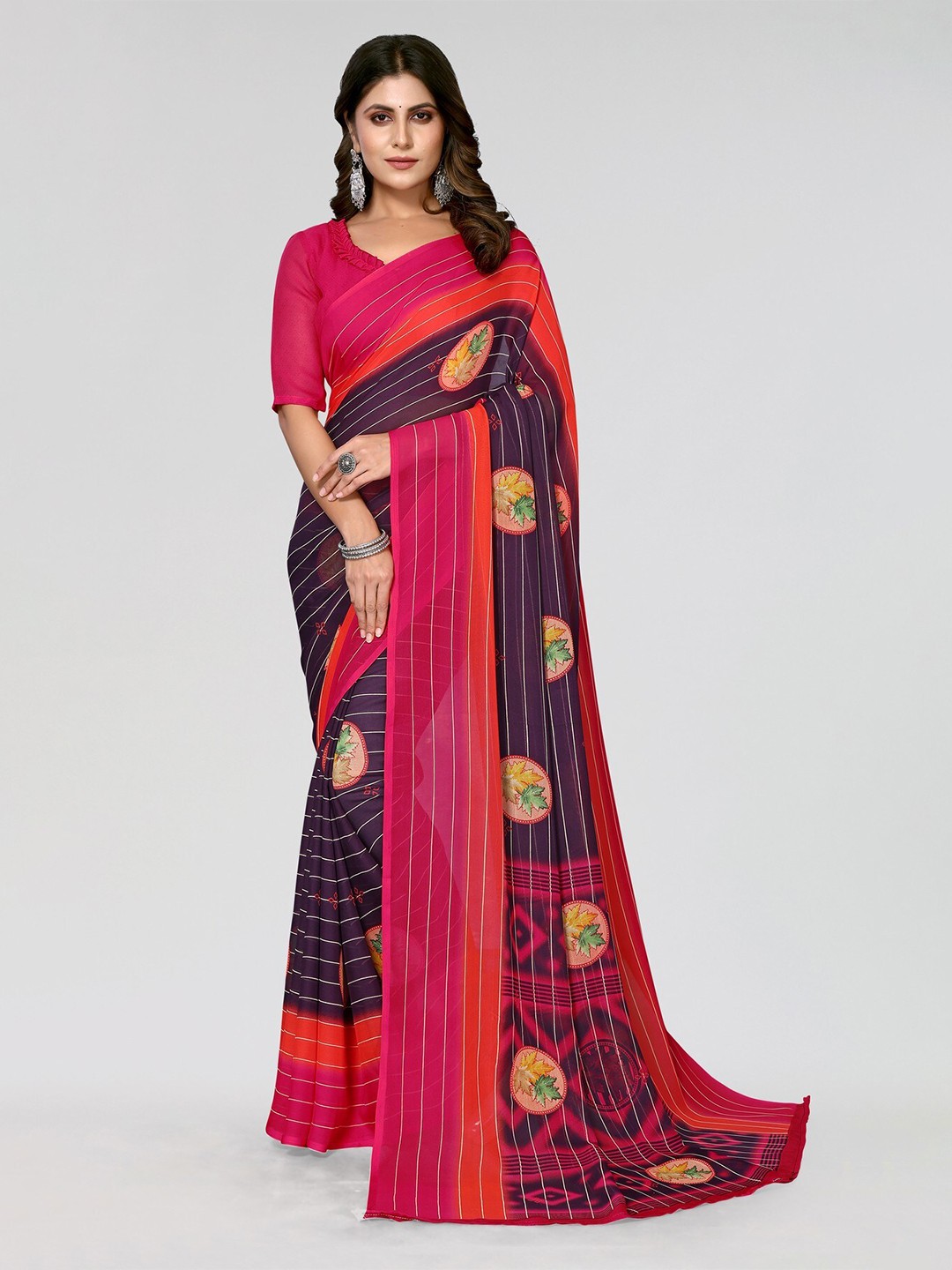 

Yashika Floral Printed Saree, Pink