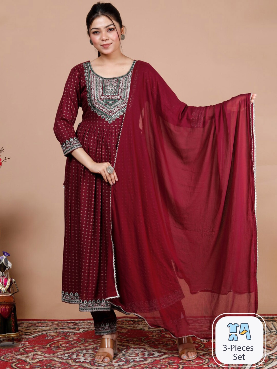 

JC4U Floral Printed Thread Work Kurta with Trousers & Dupatta, Maroon