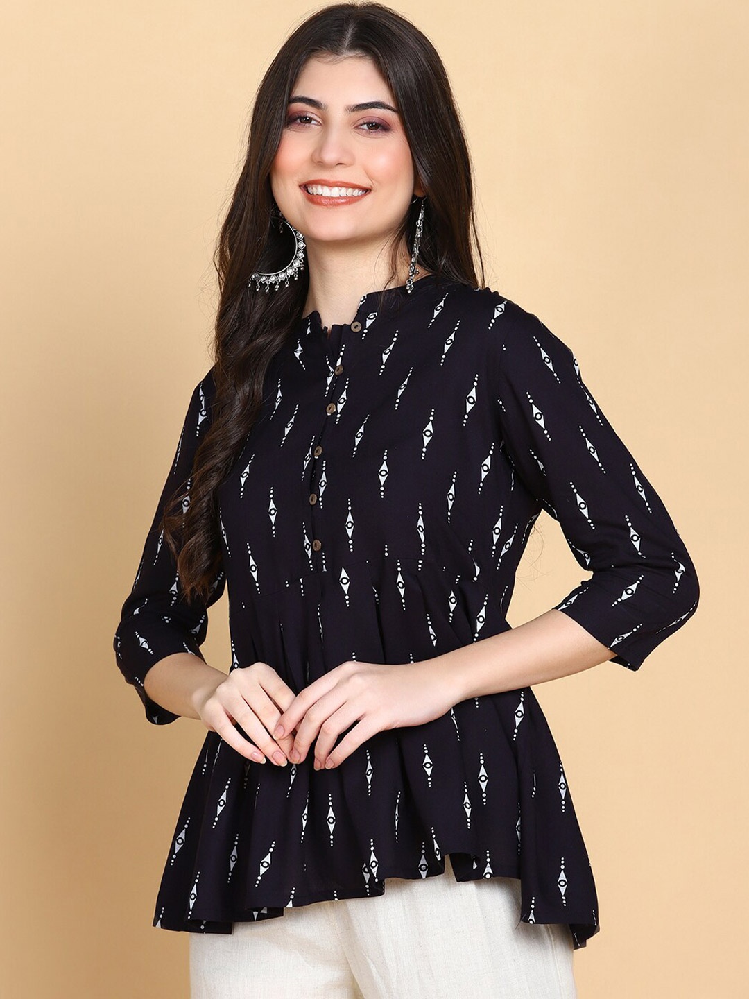 

HERE&NOW Black Geometric Printed A-Line Short Kurti