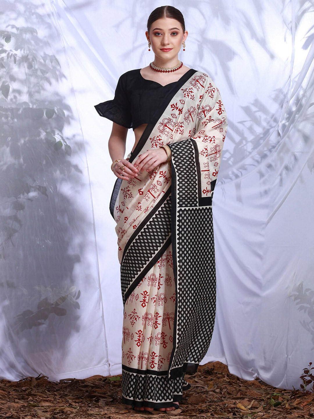 

KALINI Ethnic Motifs Printed Art Silk Dabu Saree, Off white