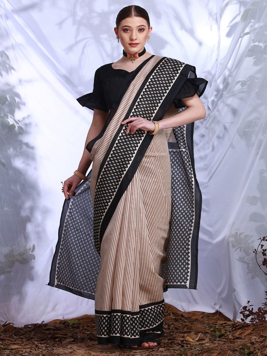 

KALINI Striped Bhagalpuri Saree, Cream