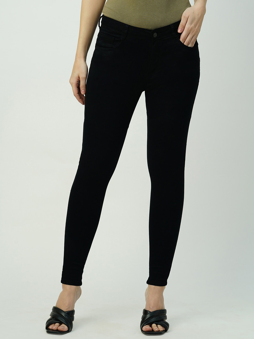 

Kraus Jeans Women Slim Fit Mid-Rise Stretchable Jeans, Black