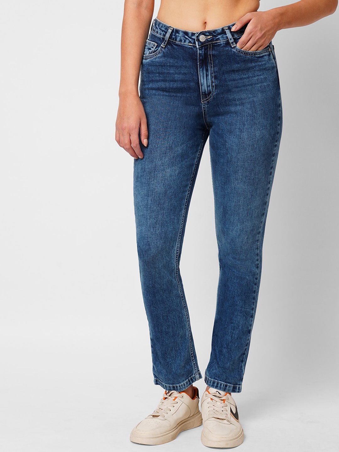 

Kraus Jeans Women Straight Fit High-Rise Light Fade Stretchable Jeans, Blue
